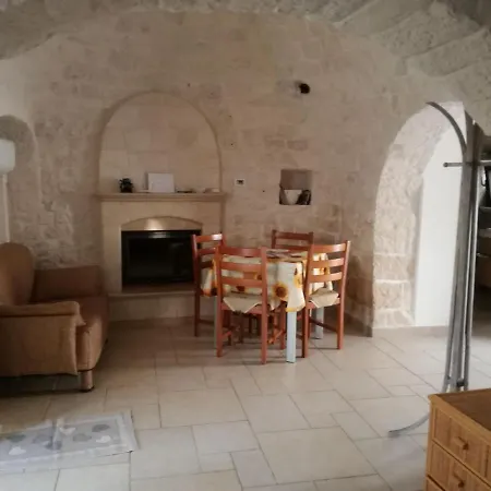 Trulli Dell'aia فندق مبيت وإفطار 3*