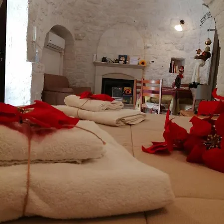 فندق مبيت وإفطار Trulli Dell'aia 3*